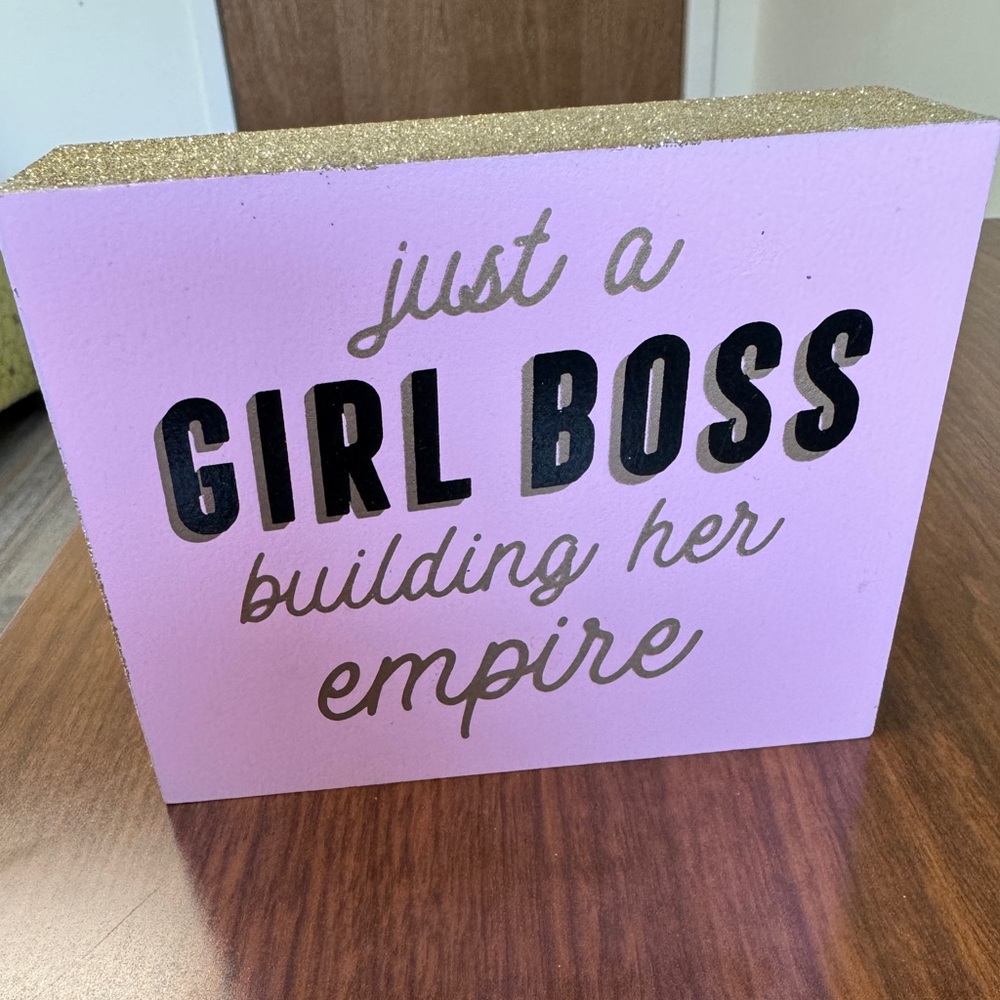 Girl Boss decor